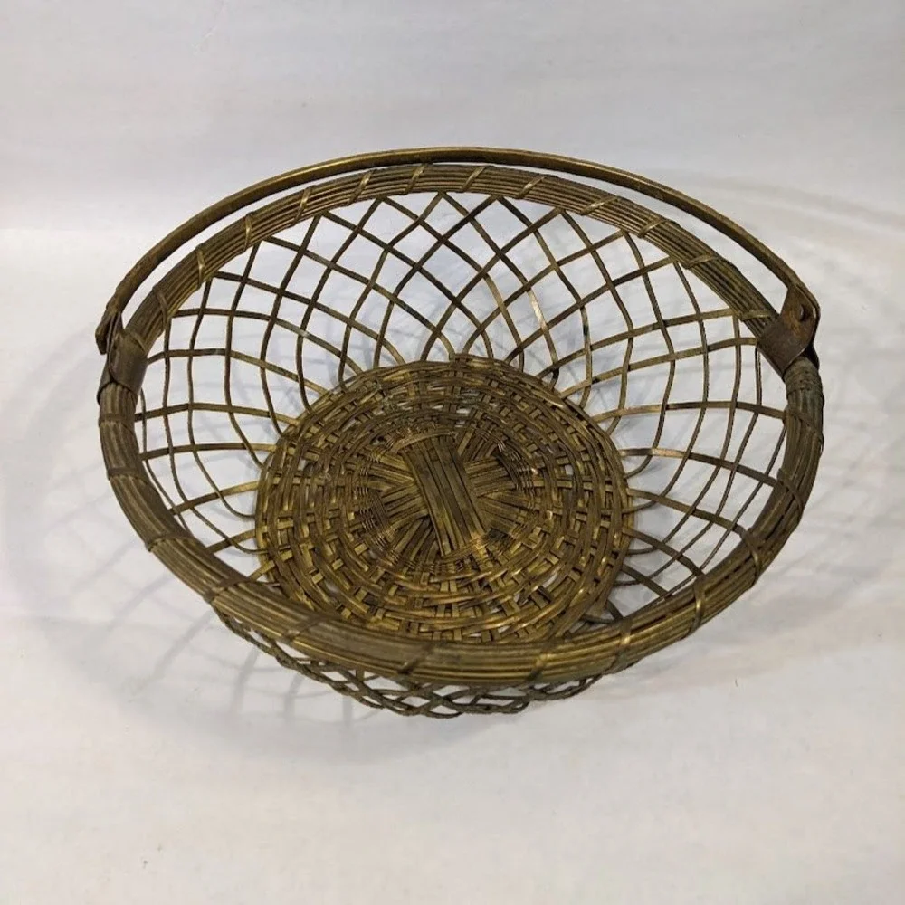 Vintage Brass Wire Basket Woven Lattice Metal Round Fruit Bowl Embossed Handle